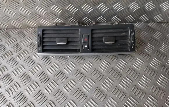 BMW X5 E70 Dash center air vent grill 7161801 716180104 7161802