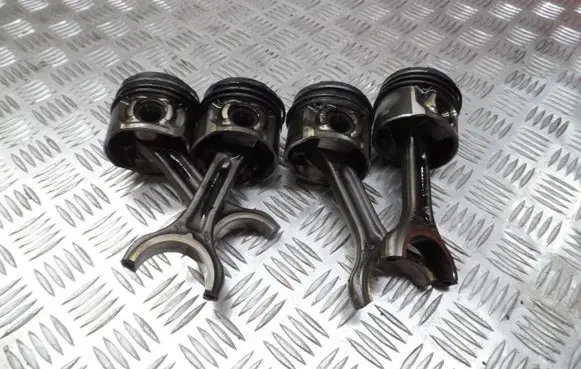 Mazda 3 I Piston with connecting rod