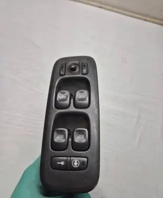 Volvo V70 Electric window control switch 8682836 M003S20