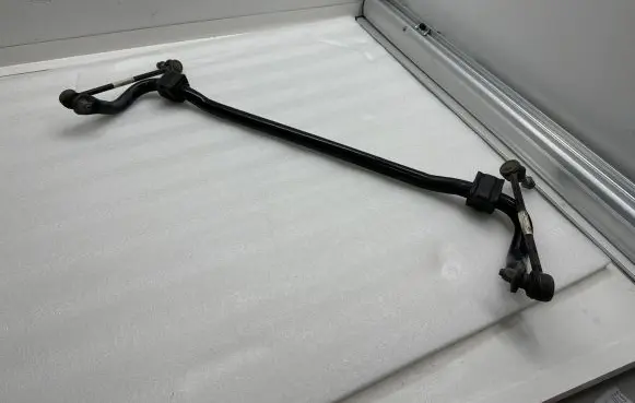 Tesla Model Y Front anti-roll bar/sway bar 118838800A 118839100B