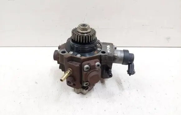 Renault Koleos I Fuel injection high pressure pump 8200690744 0928400770 5205089