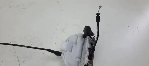 Renault Megane II Front door lock