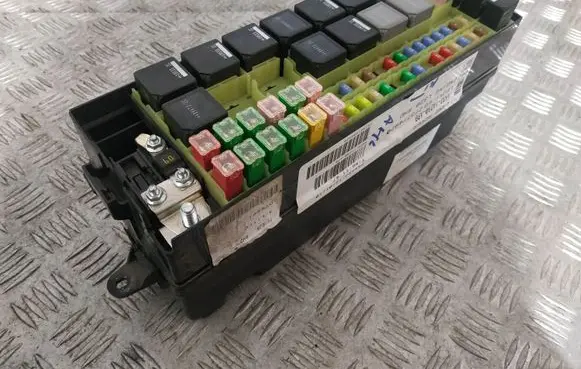 Land Rover Range Rover Sport L320 Fuse box set AH3214290APB