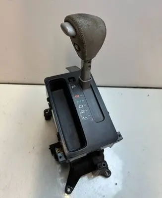 Toyota Avalon XX20 Gear shifter/selector 6454763