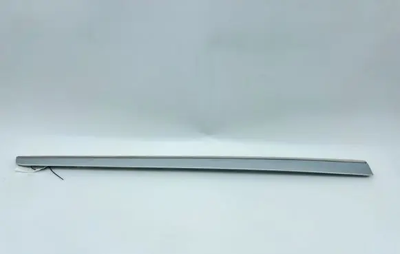 Mercedes-Benz ML W164 Front door trim (molding) A1646905162