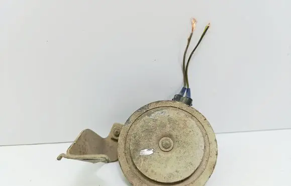 Volkswagen Golf IV Horn signal