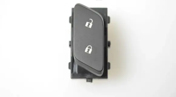 Opel Astra K Central locking switch button 13437277