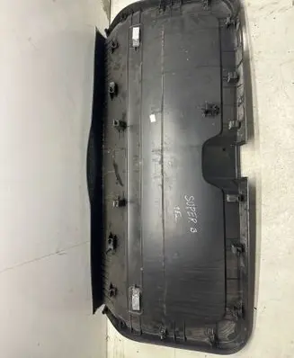 Skoda Superb B6 (3T) Tailgate/boot lid cover trim 3T9867975 22E00187