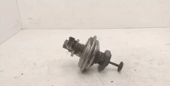 BMW 3 E90 E91 EGR valve 7801942