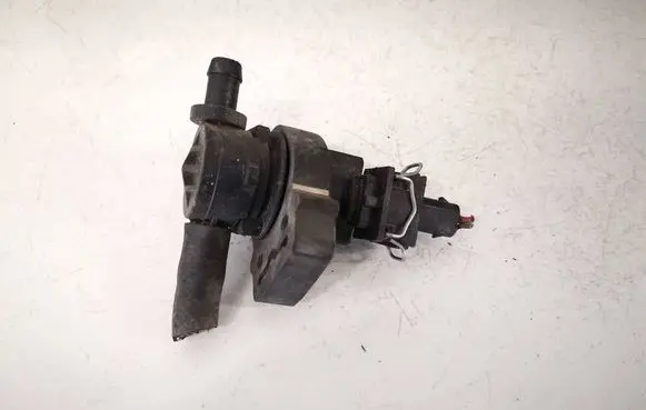 Mercedes-Benz S W221 Valve vacuum 0004703593