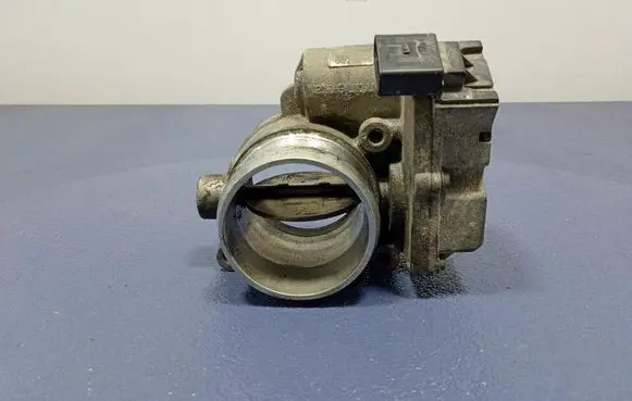Audi Q5 SQ5 Throttle body valve 4E0145950H