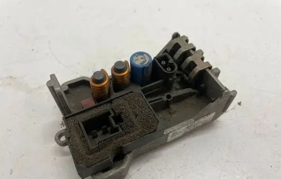 Mercedes-Benz E W211 Heater blower fan relay A2308216451