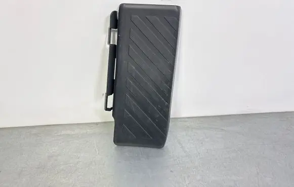 Volkswagen PASSAT B9 Foot rest pad/dead pedal 5Q1864777C