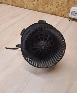 Opel Zafira B Heater fan/blower D8087 G3370GAU