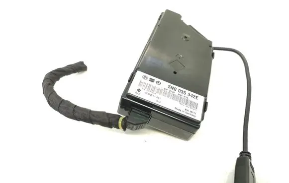 Head unit multimedia control