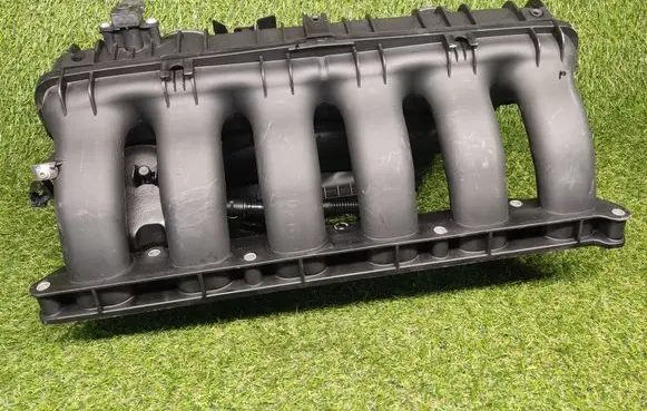 BMW 5 E60 E61 Intake manifold 7541585 51750610 754158507