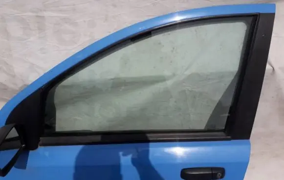 Fiat Panda II Front door window glass four-door