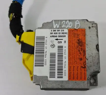 Mercedes-Benz S W220 Airbag control unit/module 0018202226