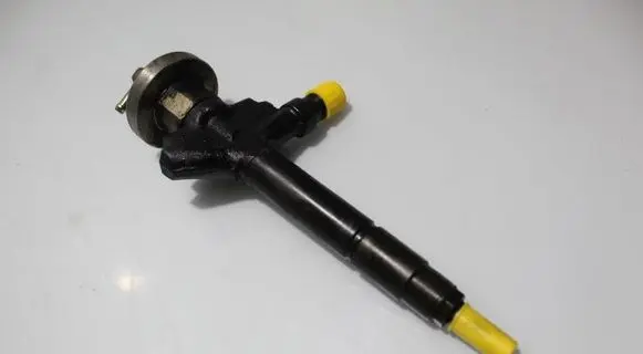 Mazda 6 Fuel injector 