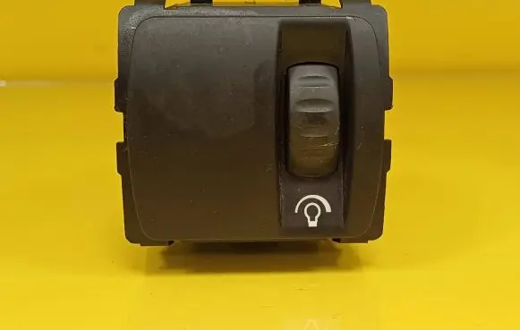 Renault Megane II Panel lighting control switch 8200107522B