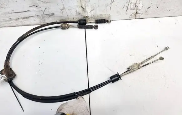 Volvo S60 Gear shift cable linkage 