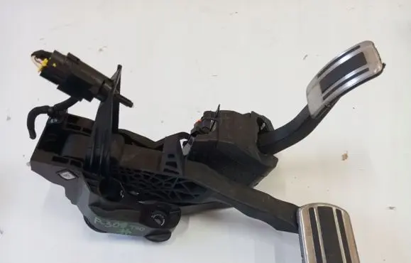 Peugeot 308 Accelerator throttle pedal 9832495680