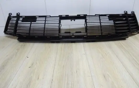 Citroen DS5 Front bumper lower grill 9820329177