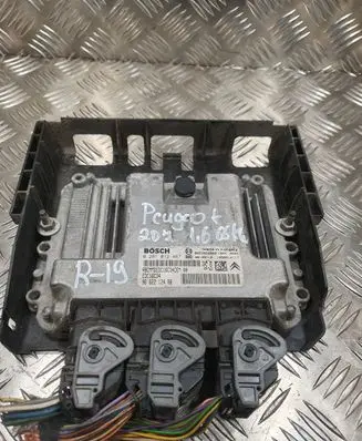 Peugeot 207 Engine control unit/module 0281012467 962212480