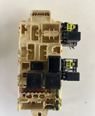 Mitsubishi Pajero Fuse module 4966