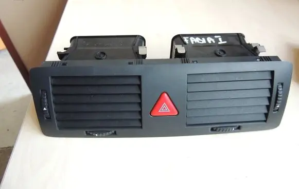 Skoda Fabia Mk1 (6Y) Dash center air vent grill 6y0820951
