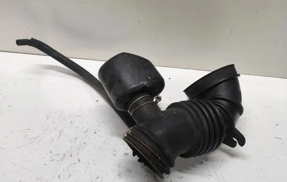 Mitsubishi Outlander Air intake hose/pipe MR258240 MN135383