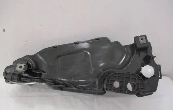 Citroen C3 Picasso AdBlue liquid reservoir 9815712680