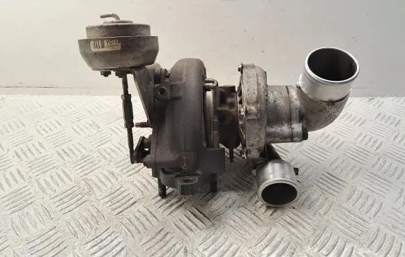 Toyota Auris 150 Turbo 172010R050 1011170039