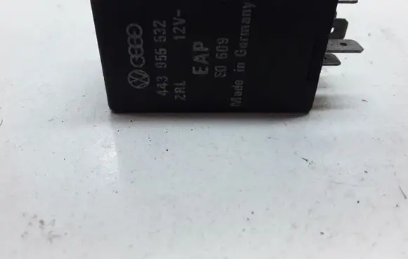 Volkswagen Golf IV Other relay 443955532 10EZ54PLS