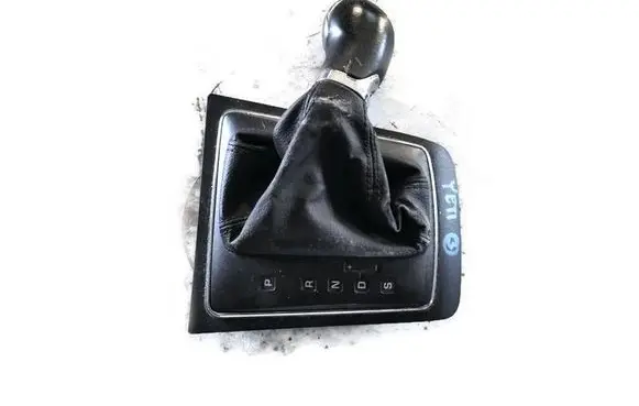 Skoda Yeti (5L) Gear selector 1Z1713203B CD6CZF113A