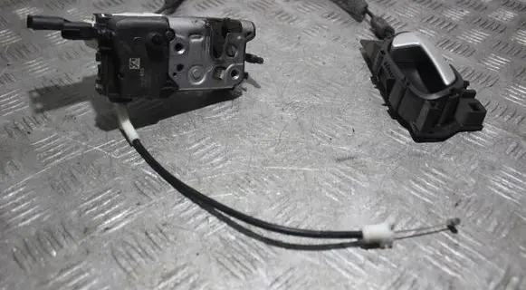 Citroen Berlingo Loading door lock 7100X2770I4