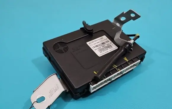 Hyundai i30 Central body control module 95400-A6021 IMPRK1512424