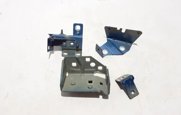 Renault Trafic III (X82) Fender mounting bracket 