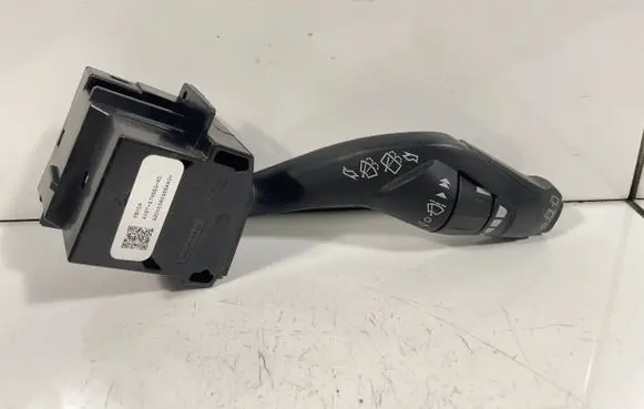 Ford Focus Wiper control stalk AV6T17A553AD 120CC60015AACH