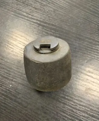 Mercedes-Benz E W124 Jacking socket point 