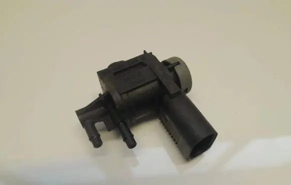 Volkswagen Golf VI Turbo solenoid valve 1K0906283A