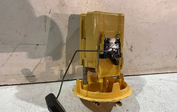 Citroen C4 I Picasso In-tank fuel pump 9684995280