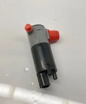 Jaguar I-Pace Windscreen/windshield washer pump 1055216001 171112C 845089