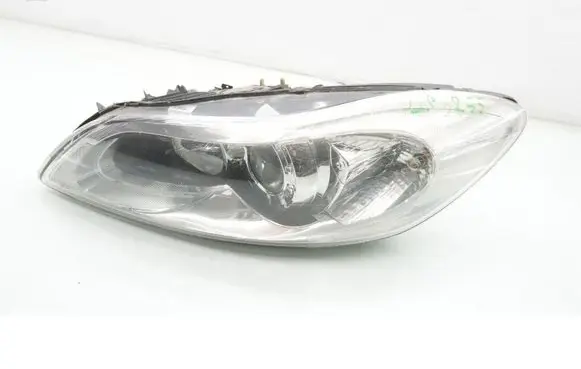 Volvo C30 Headlight/headlamp 31299820
