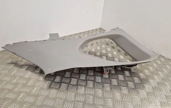 Toyota RAV 4 (XA50) (D)pillar trim (top) 6247042170