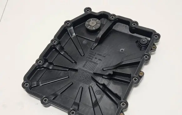 BMW M4 F82 F83 Gearbox sump 28108070791 4360088730 19826