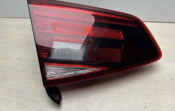 Volkswagen PASSAT B8 Tailgate rear/tail lights 3G5945093F