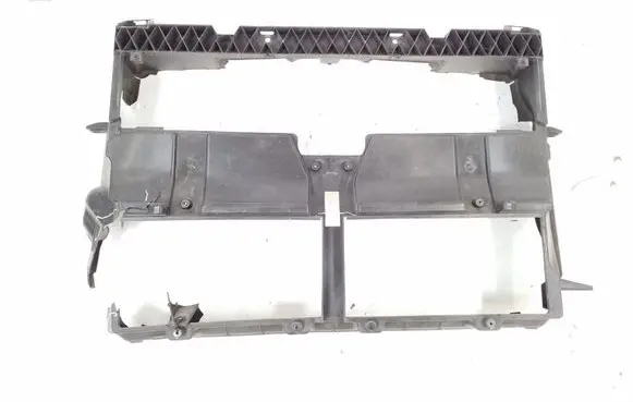 BMW 2 F45 Intercooler air guide/duct channel 677210
