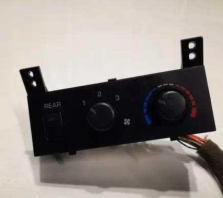 Mitsubishi Pajero Climate control unit MR500175