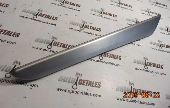 Mercedes-Benz B W245 Front door trim bar A1697270982